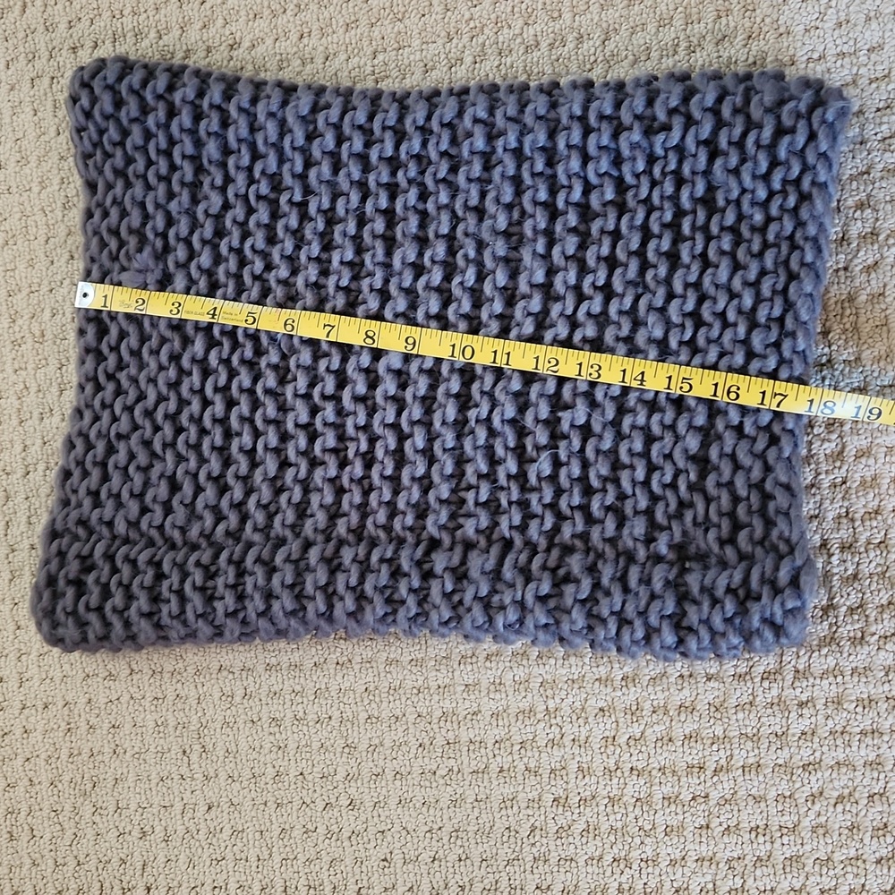 H&M Infinity Scarf - Picture 3 of 5